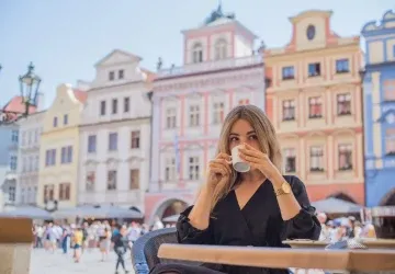 Češi se hádají, kdy má obsluha skutečně nárok na spropitné