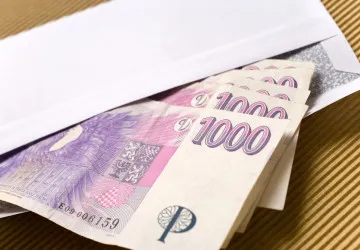 Kolik peněz darovat novomanželům na svatbě?