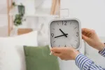 Očekávaný konec střídání času se odkládá. Česko má schválený harmonogram posunu času až do roku 2031.