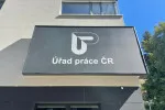 Stát chce šetřit a projeví se to ve snížení podpory v nezaměstnanosti. Stát chce šetřit a projeví se to ve snížení podpory v nezaměstnanosti.
