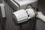 Víte, jak doopravdy funguje termostatická hlavice u vašeho radiátoru?