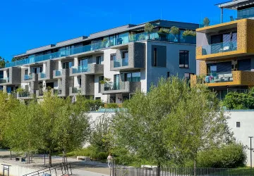 Realitní trh nabízí příležitosti i mimo drahé byty.