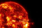 Při erupci se ze Slunce uvolní obrovské množství energie Při erupci se ze Slunce uvolní obrovské množství energie