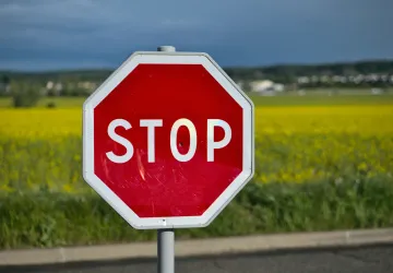STOP