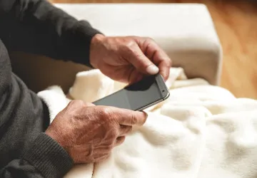 Mobil pro seniory pod 2 tisíce Mobil pro seniory pod 2 tisíce