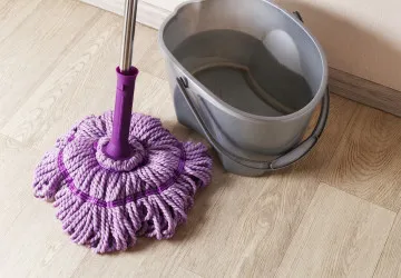 Kvůli jedné chybě není vytírání podlahy efektivní