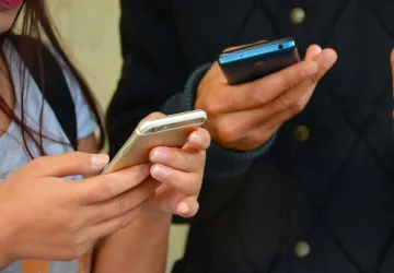 Mobilní data jsou v ČR velmi drahá. Mobilní data jsou v ČR velmi drahá.