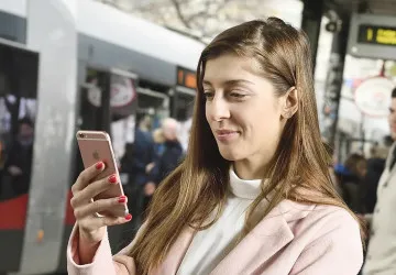 Můžete mít internet po celém světě za pár haléřů i bez změny operátora.