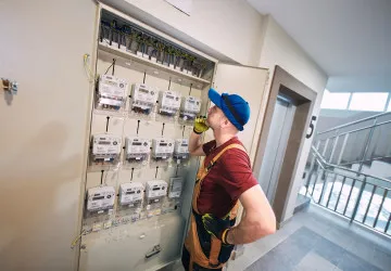 Moderní elektroměry jdou odečítat i na dálku. Moderní elektroměry jdou odečítat i na dálku.