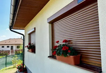 Stát nabízí dotaci na žaluzie.