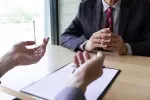 O vyšší výplatu si Češi často říkají v tu nejhorší dobu O vyšší výplatu si Češi často říkají v tu nejhorší dobu