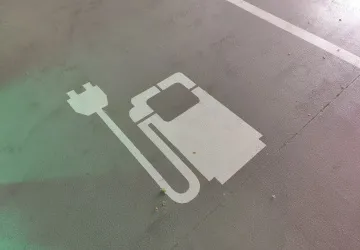 Spalovací motory musí podle samotných automobilech skončit tak, jak to je dosud v plánu