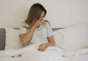 Zaměstnanec může dostat výpověď i během neschopenky. Zaměstnanec může dostat výpověď i během neschopenky.
