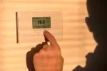 Termostat sám o sobě náklady na vytápění nesníží.