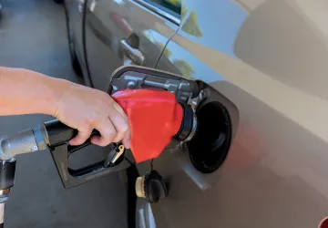 Češi z pohraničí jezdí běžně tankovat do Polska