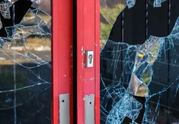 Nesprávné nakládání s videozáznamem trestného činu může být protizákonné. Nesprávné nakládání s videozáznamem trestného činu může být protizákonné.