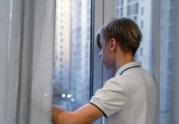 14letý chlapec během exekuce zachránil svůj počítač
