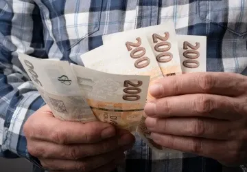 Ministerstvo zveřejnilo výši příští zákonné valorizace. 
