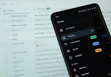 Mnoho lidí stále netuší, že jejich e-mailová schránka už dnes nabízí pokročilé bezpečnostní funkce.