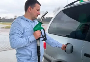 Alena Schillerová potěšila motoristy