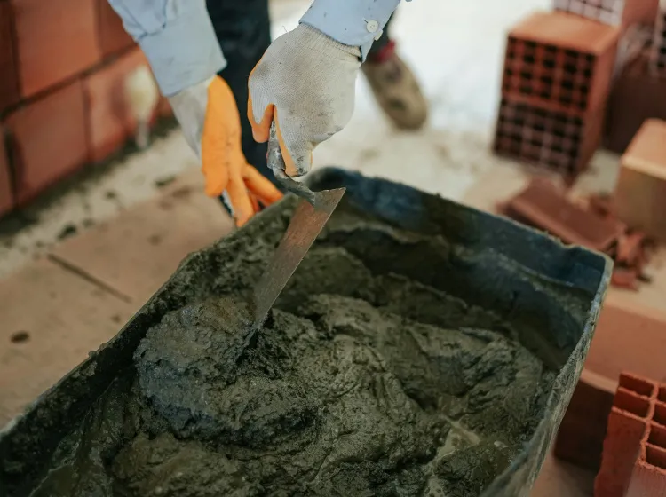 Přijde na trh beton bez emisí? Německá firma se o to snaží