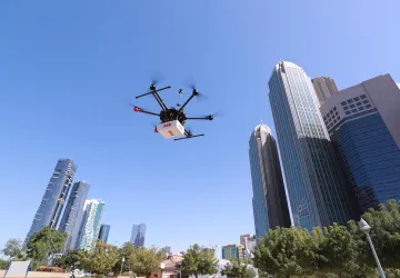 Dron ABB se zařízením pro detekci plynu
