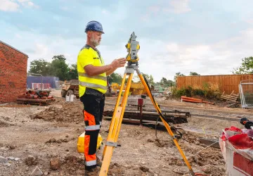 Moderní metody měření mohou zpřesnit hranice i velikost pozemků. Moderní metody měření mohou zpřesnit hranice i velikost pozemků.
