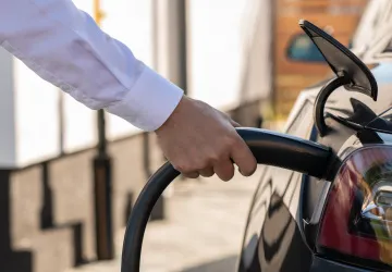 Čeká rozjetou elektromobilitu nepříjemná brzda?