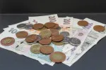 Digitalizace bankovnictví umožnila rychlé změny podmínek, které se dotýkají i spořicích produktů.