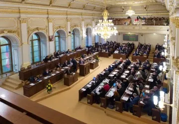 Zastropování důchodového věku se odkládá. 