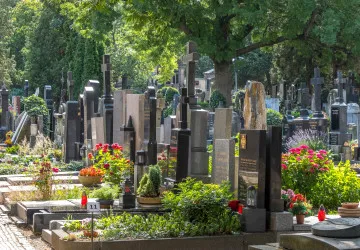 Službu, která dokáže najít hrob podle jména a příjmení zesnulého měsíčně využívá tisíce lidí
