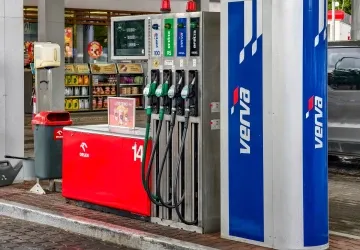 V pondělí padne zásadní rozhodnutí o cenách benzínu a nafty V pondělí padne zásadní rozhodnutí o cenách benzínu a nafty