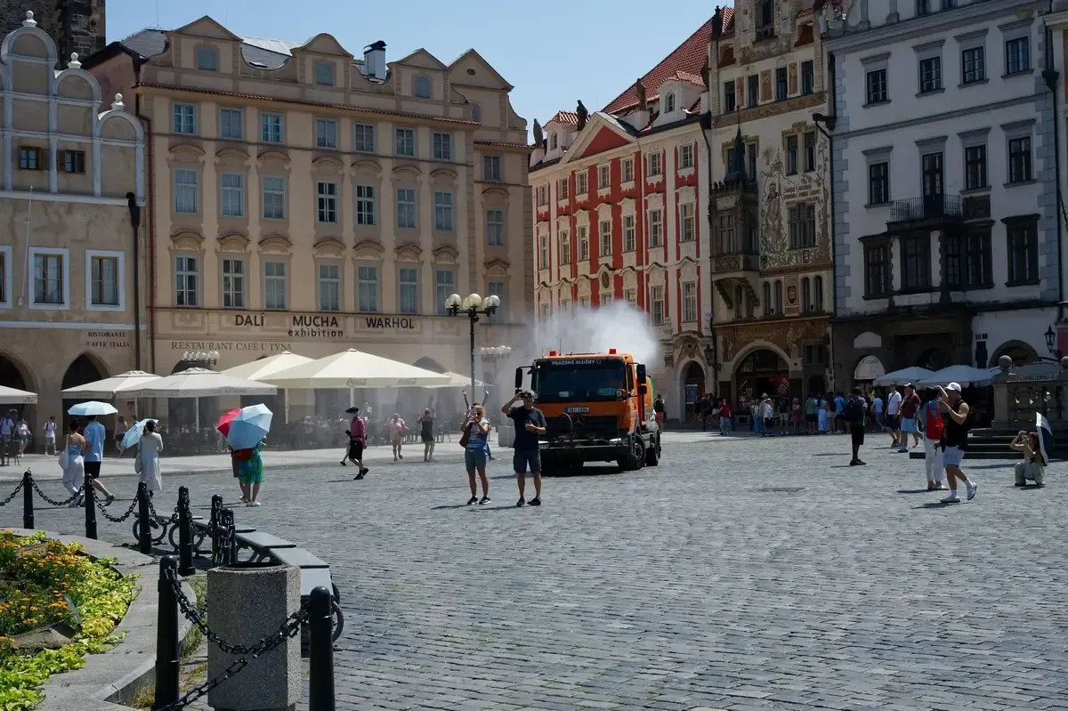 Možná přichází nejteplejší týden léta Možná přichází nejteplejší týden léta