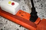 Hasiči varují před nabíjením elektrokoloběžek přes noc