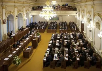 Vláda hovořila o zvyšování daní. 
