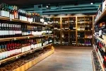 V bezmála polovině kontrolovaných případů si totiž osoby mladší 18 let mohly alkohol koupit naprosto bez problémů. V bezmála polovině kontrolovaných případů si totiž osoby mladší 18 let mohly alkohol koupit naprosto bez problémů.