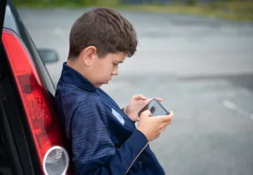 Evropské i národní úřady varují před nekalými technikami v mobilních hrách, které tlačí děti k nákupům herních doplňků. Evropské i národní úřady varují před nekalými technikami v mobilních hrách, které tlačí děti k nákupům herních doplňků.