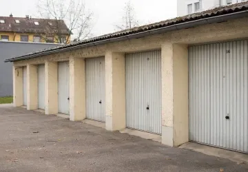 Pronájem garáže dnes může vynést i 5 000 korun měsíčně