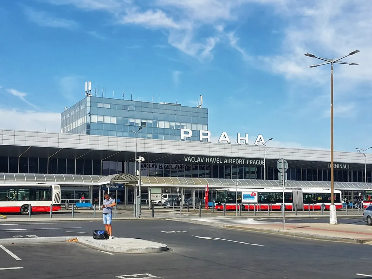 Na pražské letiště se vrací největší osobní dopravní letadlo světa Na pražské letiště se vrací největší osobní dopravní letadlo světa
