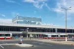 Na pražské letiště se vrací největší osobní dopravní letadlo světa Na pražské letiště se vrací největší osobní dopravní letadlo světa