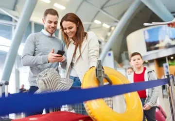 Než odjedete na dovolenou, stačí pár minut na to, abyste si telefon správně připravili