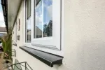 Špatně těsnící okna mohou způsobovat nemalé úniky tepla.