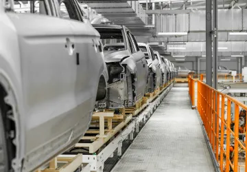Automobilky zlevňují a omezují výrobu, dodavatelé musejí propouštět