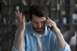 Podvodníci dnes umí sehrát přesvědčivou roli i přes telefon.
