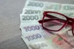 Vláda může přidat důchodcům více, než bylo původně v plánu. 