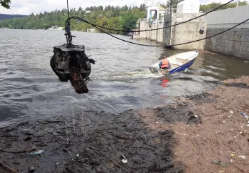 Odstraňování náplavy z vodní nádrže