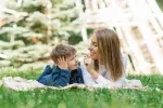 Podle mnohých odborníků je v Česku kariérní pauza kvůli péči o dítě zbytečně dlouhá. Podle mnohých odborníků je v Česku kariérní pauza kvůli péči o dítě zbytečně dlouhá.