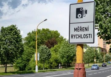 Řidiči našli nový trik, jak oklamat fotoradary. Vyhýbají se pokutám a policie je bezradná