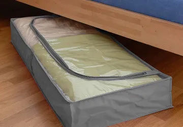 Podle Feng Shui by měl prostor pod postelí zůstat volný.