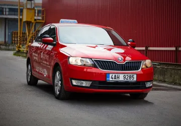 I zkušeným řidičům dají otázky z autoškoly pořádně zabrat